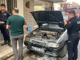 Seyir halindeki otomobilde çıkan yangın paniğe neden oldu
