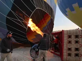 Sıcak hava balonlarına rüzgar engeli
