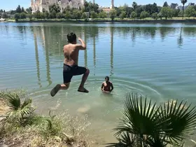 Sıcaktan bunalan Adanalılar: "Güneş ışınları matkap gibi delip geçiyor"

