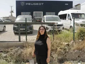 Sıfır aldığı Peugeot marka araç, 6 bin kilometrede iki kez yolda bıraktı
