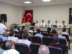 Silifke’de mahalle muhtarları istişare toplantısında buluştu
