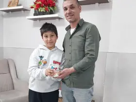Simav’da minik yürekten büyük bağış
