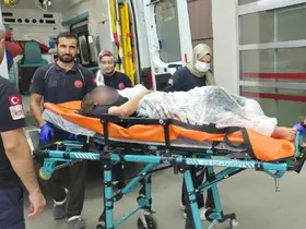 Sinir krizi geçiren kadın kendini bıçakladı
