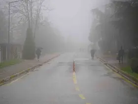 Sis ve yağmur etkili oldu: Kampüste görüş azaldı
