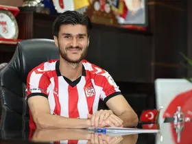 Sivasspor, Yusuf Cihat Çelik’i kadrosuna kattı
