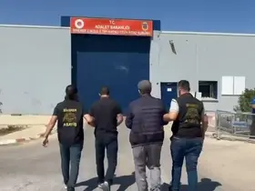 Siverek’te 25’er yıl hapis cezasıyla aranan 2 firari yakalandı

