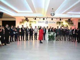 Siyaset, medya ve iş dünyasını buluşturan düğün
