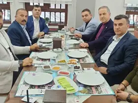 Siyasi parti temsilcileri istişare toplantısında bir araya geldi
