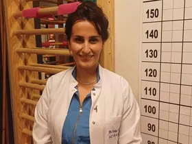 Skolyozda ameliyatsız yöntem: ‘Schroth tedavisi’
