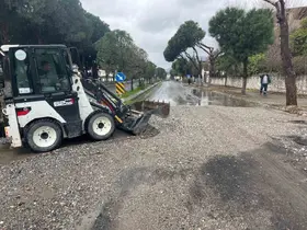 Söke Belediyesi ekipleri sağanak yağış için sahada seferber oldu
