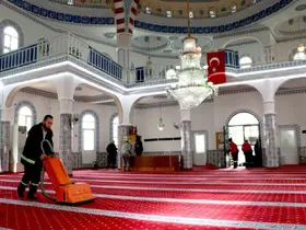 Söke Belediyesi’nden Ramazan öncesi camilerde kapsamlı temizlik

