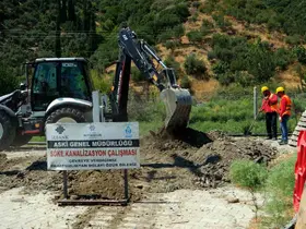 Söke’de kanalizasyon çalışması devam ediyor
