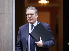Starmer: "Mandelson’ın yalanlarına inanıp onu atadığım için özür dilerim"
