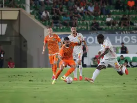 Süper Lig’de galibiyeti bulunmayan Göztepe, son sıradan kurtulamadı
