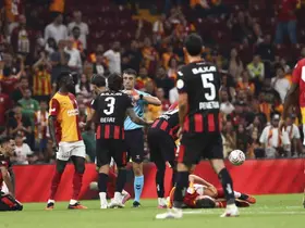 Süper Lig’de yeni sezonun ilk kırmızı kartı Alexandros Kyziridis’e çıktı

