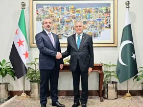 Suriye Dışişleri Bakanı Şeybani, Pakistan Başbakanı Şerif ile bir araya geldi

