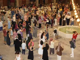 Tarihi Kurşunlu Han’da kadınlar matinesi

