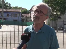 Tarihi mezarın üzeri çakıl taşlarıyla kapatılıp otopark görünümü verildi
