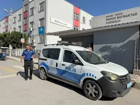 Tarsus’ta 1. sınıf öğrencisinin çantasından tabanca çıktı
