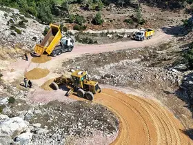 Tarsus’ta mahallelerin ulaşım sorunu çözülüyor
