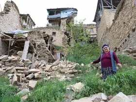 Taş evleriyle Ortaçağ dönemini andıran 8 asırlık köy ilgi bekliyor
