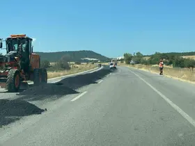 Tavşanlı-Emet yolunda çalışma: Ulaşım kontrollü sağlanıyor
