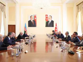 TBMM Başkanı Kurtulmuş, Azerbaycan Başbakanı Esedov ile görüştü
