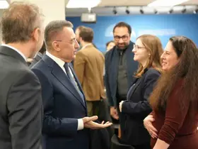 TBMM Dışişleri Komisyonu Başkanı Oktay, ABD’de düşünce kuruluşları uzmanlarıyla bir araya geldi
