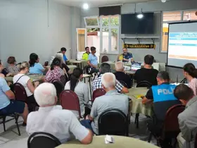 Tekirdağ Emniyeti Aydoğdu Mahallesi’nde vatandaşlarla buluştu

