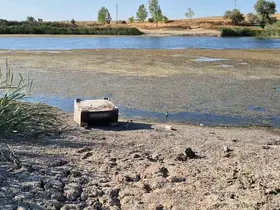 Tekirdağ’da gölette sular çekildi, çatlaklar oluşmaya başladı
