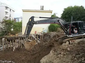 Temel kazısında bitişikteki binada çatlaklar oluştu, taraflar davalık oldu
