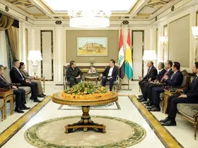 Terör örgütü SDG elebaşı Mazlum Abdi, ABD’li Özel Temsilci Barrack ve IKBY Başkanı Barzani ile görüştü
