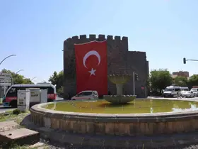 "Terörsüz Türkiye" hedefine ilişkin kanun teklifi Diyarbakır’da memnuniyetle karşılandı
