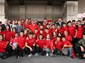 THY pilotundan A Millilere anons sürprizi: "Umut ve gurur yaşattınız"

