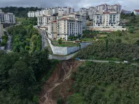 Trabzon’da heyelan: 2 yaralı
