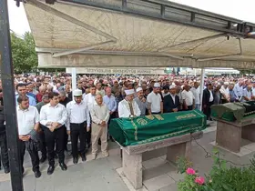 Trafik kazasında hayatını kaybeden imam, son yolculuğuna uğurlandı

