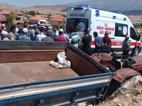 Traktör sürücüsü yaşlı adam kazada hayatını kaybetti
