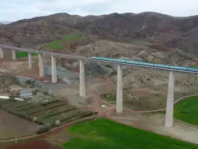 Tren biletlerinde öğretmenlere yüzde 50 indirim
