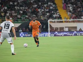 Trendyol Süper Lig: Corendon Alanyaspor: 0 - Beşiktaş: 0 (İlk yarı)
