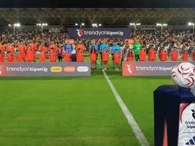Trendyol Süper Lig: Corendon Alanyaspor: 0 - Beşiktaş: 0 (Maç devam ediyor)
