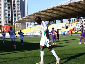 Trendyol Süper Lig: Eyüpspor: 0 - Çaykur Rizespor: 1 (İlk yarı)
