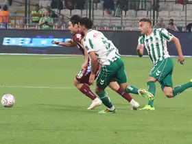 Trendyol Süper Lig: Konyaspor: 1 - Trabzonspor: 0 (Maç devam ediyor)
