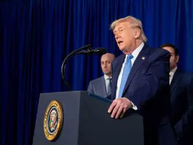 Trump: "Venezuela yönetiminde uygun bir geçiş sağlanana kadar orada kalacağız"
