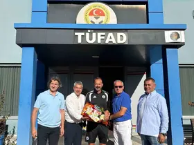 TÜFAD Kayseri Şubesi’nden Adem Çak’a ‘hoşgeldin’ çiçeği
