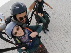 Türkan teyzenin paraşüt macerası güldürdü: "İnşallah tansiyonumu yükseltmez"
