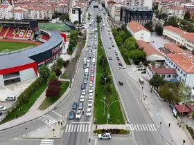 Türkiye’nin geçiş güzergahı Yozgat’ta bayram trafiği yoğunluğu
