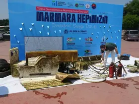 Tuzla’da deniz dibi temizliği: Batık teknelerin kalıntıları çıkarıldı
