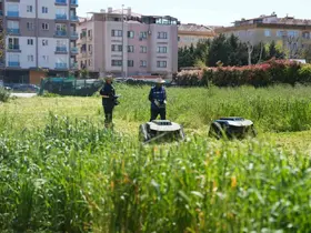 Tuzla’da robotlu çim biçme dönemi başladı
