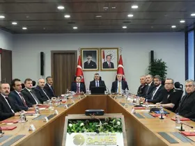 Üç bakan ‘Spor Güvenliği Değerlendirme’ toplantısında bir araya geldi
