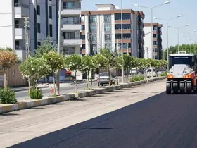 Üçüncü çevre yolunda asfalt çalışması yapılıyor
